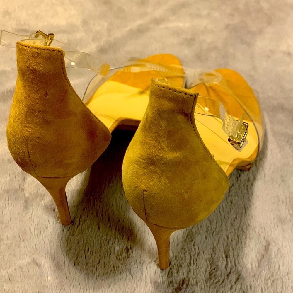 JESSICA Simpson Tan Pumps